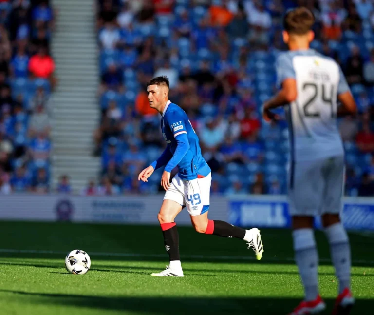 Rapport : Crystal Palace envisage de recruter un milieu de