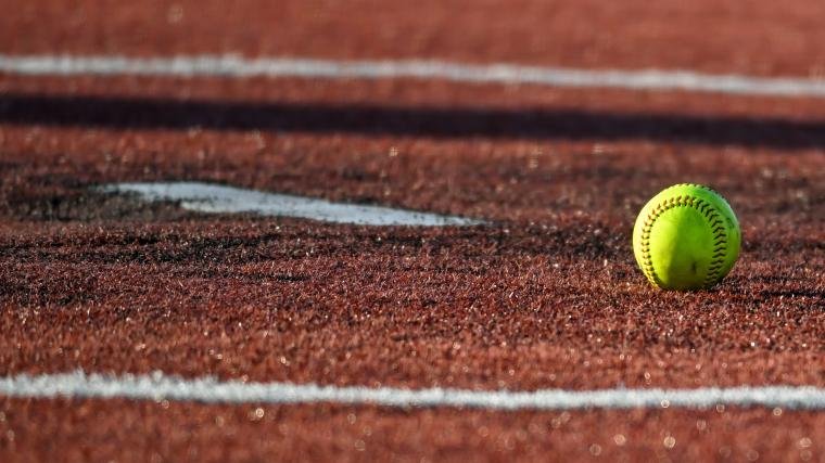 Résultats et scores en direct du championnat de softball de