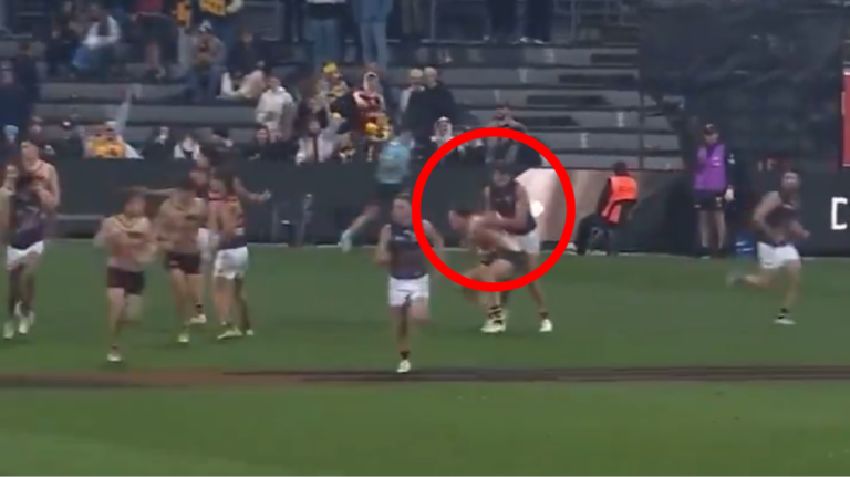 Riley Thilthorp recibió una suspensión de un juego por golpear