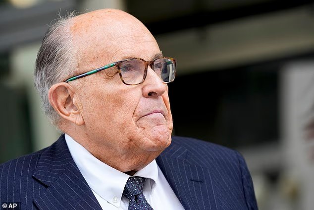 Rudy Giuliani dans un état critique à l'hôpital de Floride