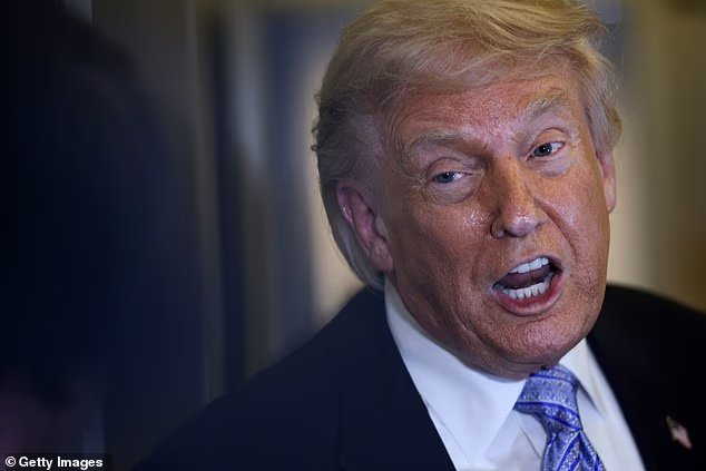 Trump à quelques semaines de la RÉCESSION mondiale alors que