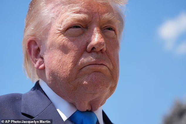 Trump appelle au limogeage d'un puissant responsable des règles du