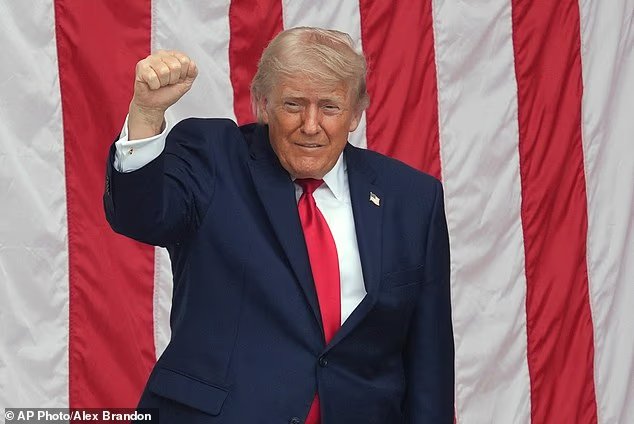 Trump se moque de l'accord sur les « palettes d'argent