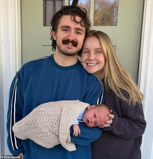 Un adorable petit garçon de cinq mois a été tué