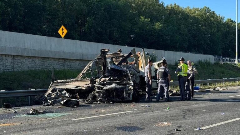 Un conductor de autobús enfrentará cargos tras un accidente fatal