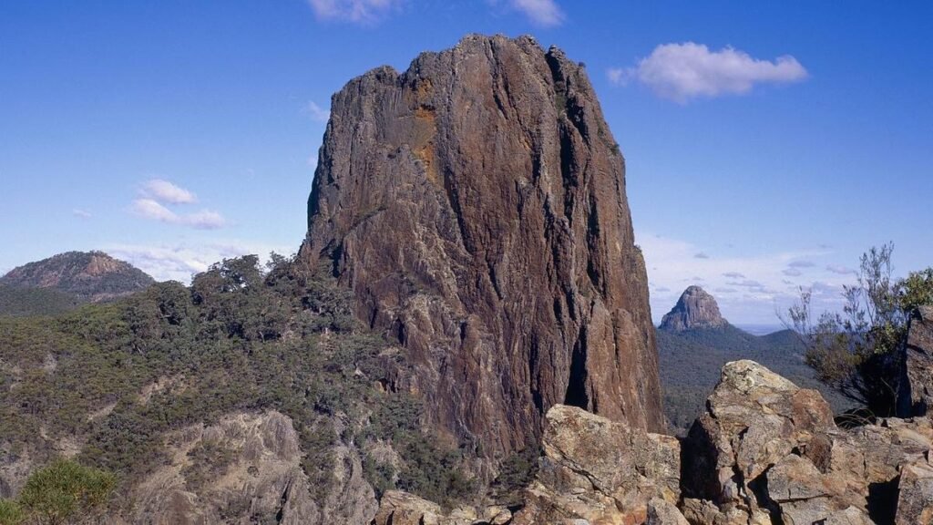 Un escalador de Crater Bluff quedó inconsciente después de una