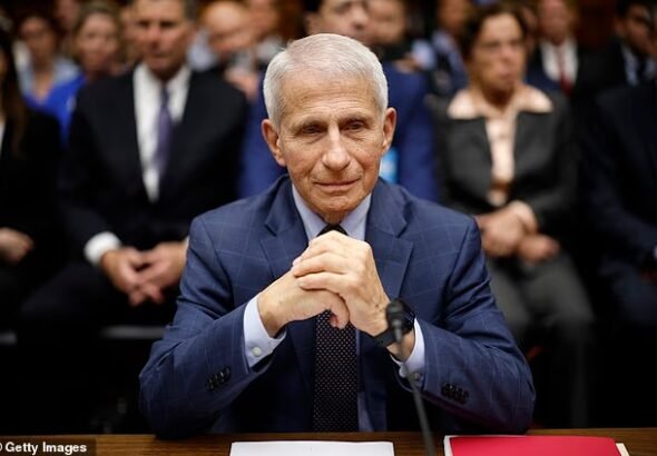 Un espion de la CIA ACCUSE le Dr Fauci d'avoir