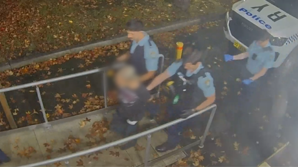 Un hombre ha sido acusado de amenazar al personal de
