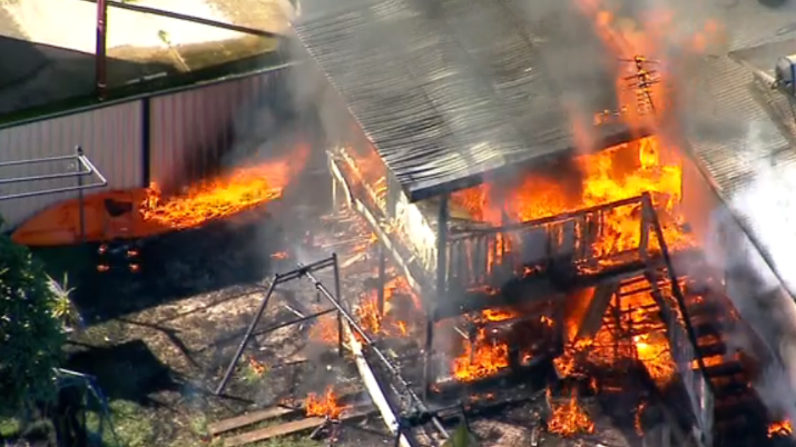 Un incendio en Clontarf, Brisbane, ha destruido al menos dos