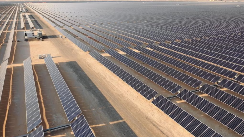 Un megaproyecto japonés quiere envolver la luna en paneles solares