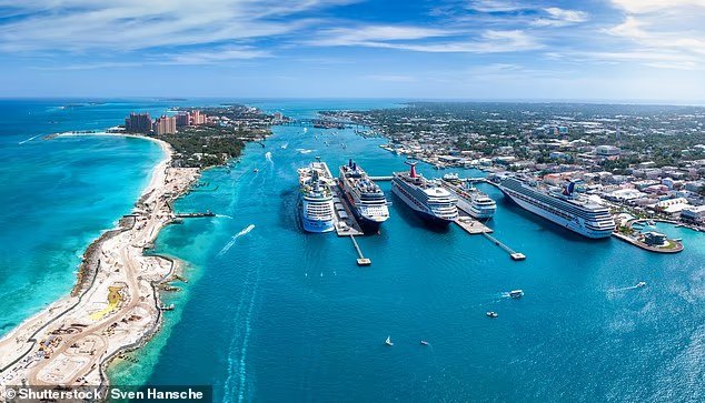 Un pays populaire des Caraïbes introduit une interdiction d'alcool pendant