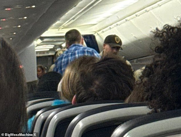 Un vol d'United Airlines a effectué un atterrissage d'urgence après