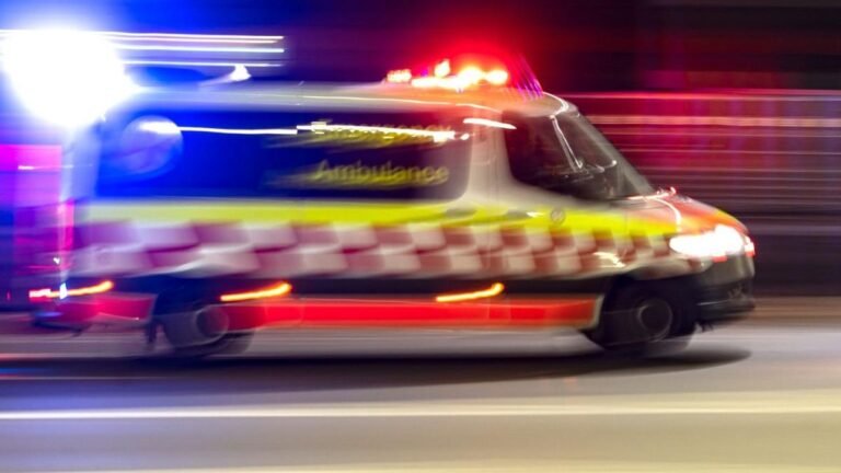 Una mujer ha sido ingresada en el hospital con heridas