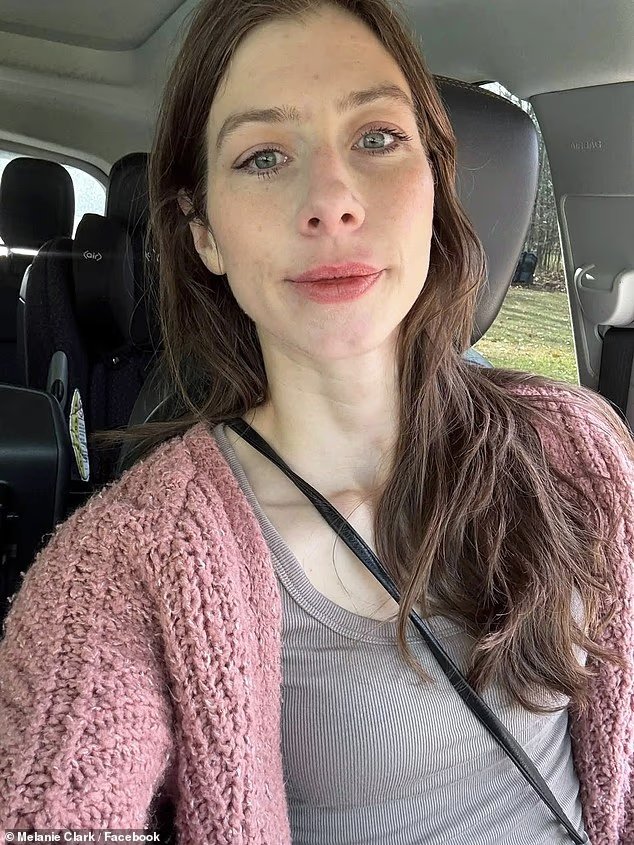 Une maman chanteuse d'opéra de 32 ans, éblouie par une
