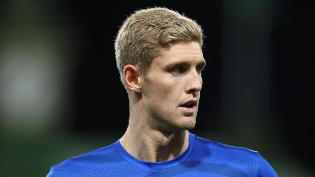 Western Bulldogs Tim English 'se vuelve fuerte' con una conmoción