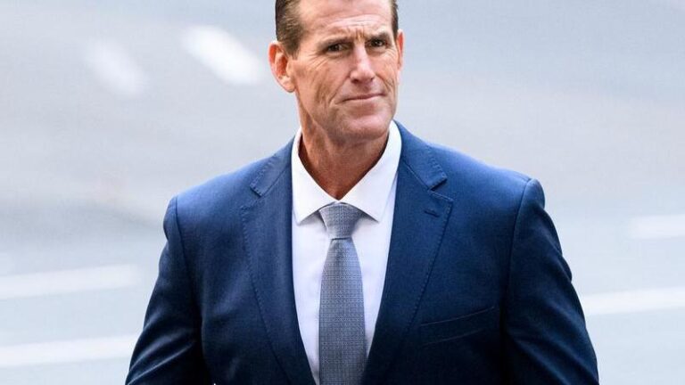 Al criminal de guerra acusado Ben Roberts-Smith se le permitió