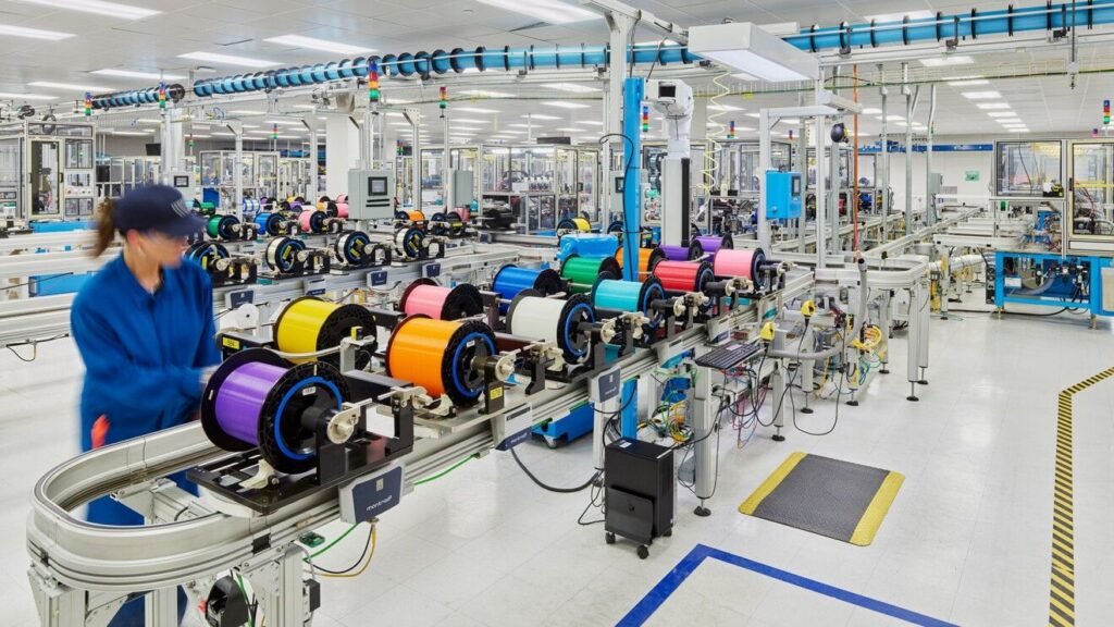 Amazon ha firmado un acuerdo multimillonario con Corning para construir