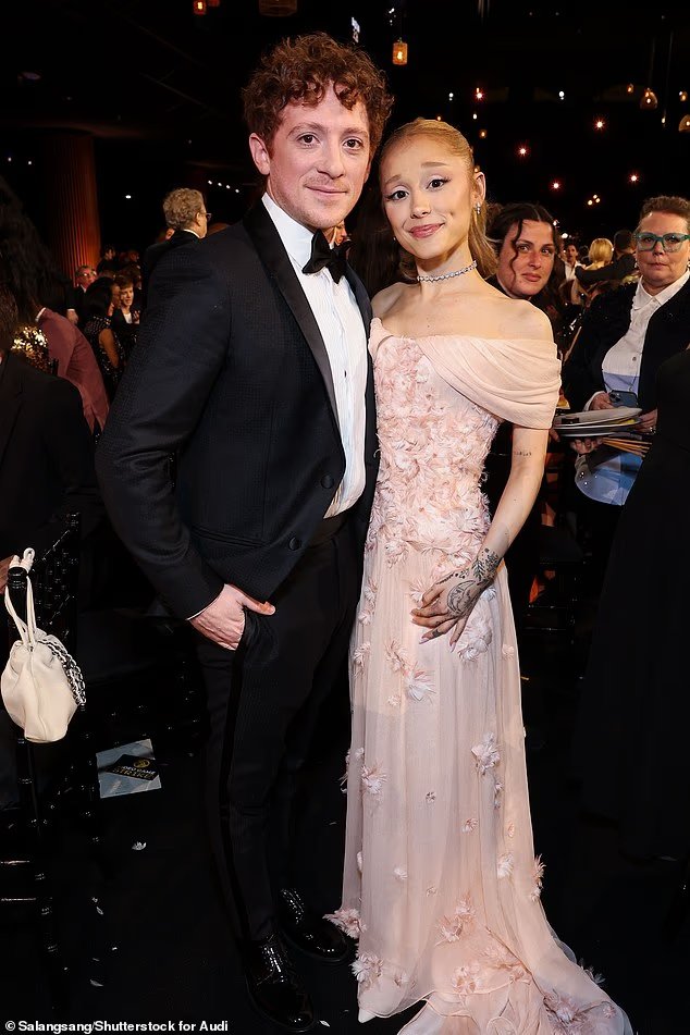 Ariana Grande et Ethan Slater se sont séparés au bout
