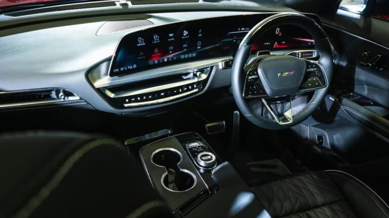 Cadillac todavía planea traer su vehículo más rápido a Australia,