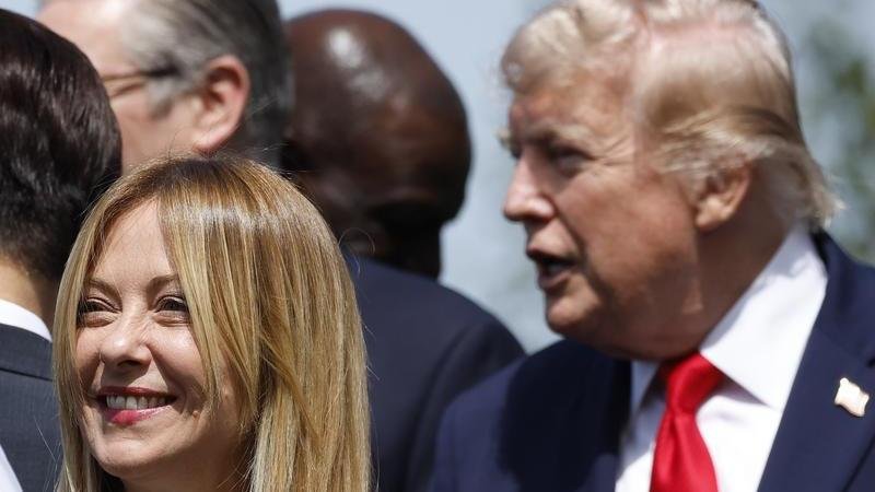 Donald Trump y la primera ministra italiana, Giorgia Meloni, continúan