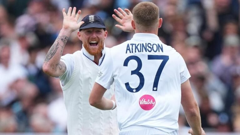 El capitán de Inglaterra Ben Stokes y el jugador de