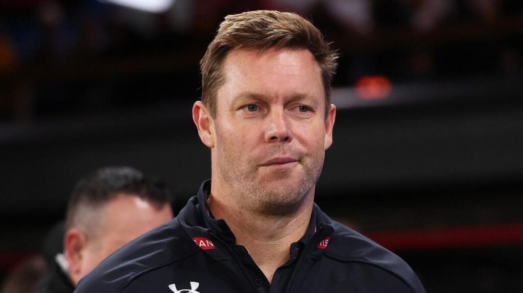 El entrenador de Hawthorn, Sam Mitchell, 'alcanzable' por el 'precio