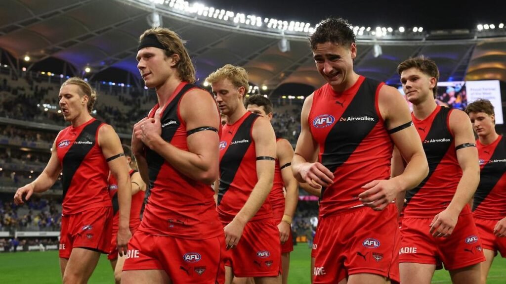 El gran Tim Watson de Essendon se opone firmemente a