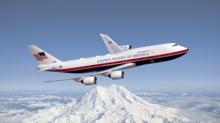 El presidente estadounidense Donald Trump inaugurará el nuevo Air Force
