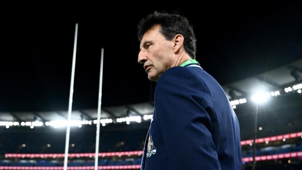 El superentrenador de la NRL, Craig Bellamy, se ofrece a