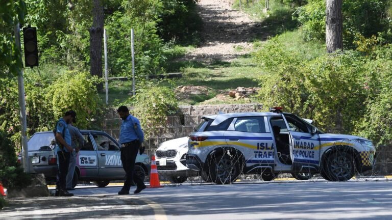 En Chakwal, Pakistán, la policía mató a una menor de