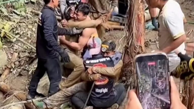 En busca de oro, un superviviente recuerda sus días atrapado