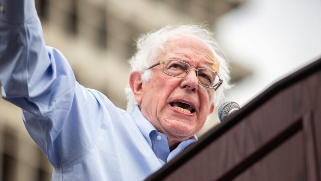 'Es hora de recuperar lo que nos robaron': Bernie Sanders