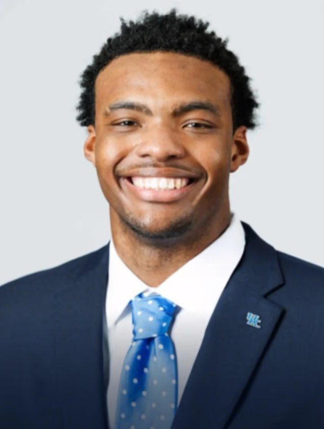 Horreur alors que la star du football universitaire Nick Smith,