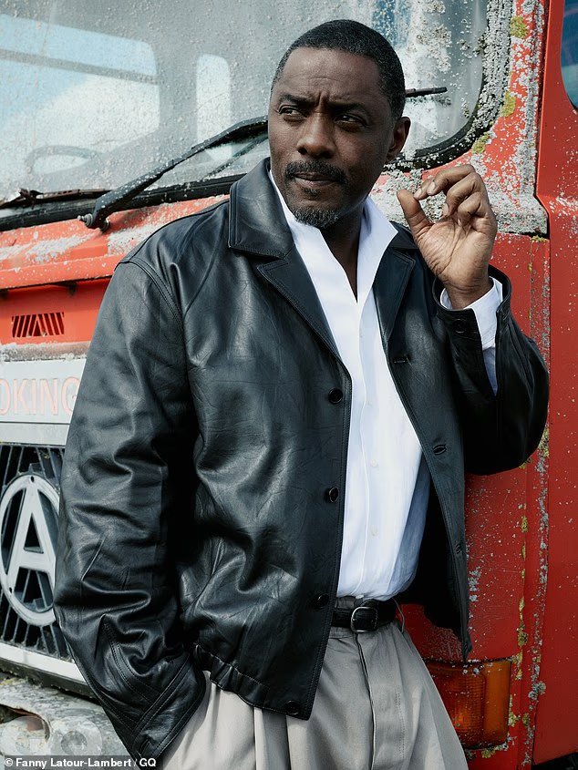Idris Elba affirme que le public de James Bond "ne