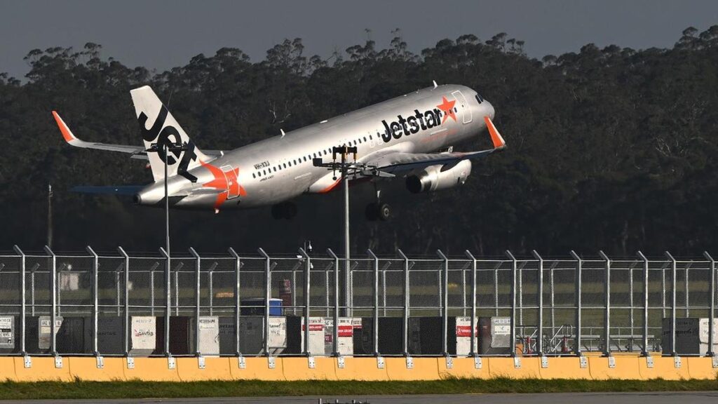 Jetstar cerró dos rutas entre Australia y Nueva Zelanda, citando