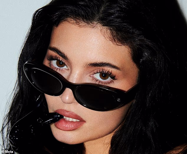 Kylie Jenner collabore avec Matt sur des lunettes AI à