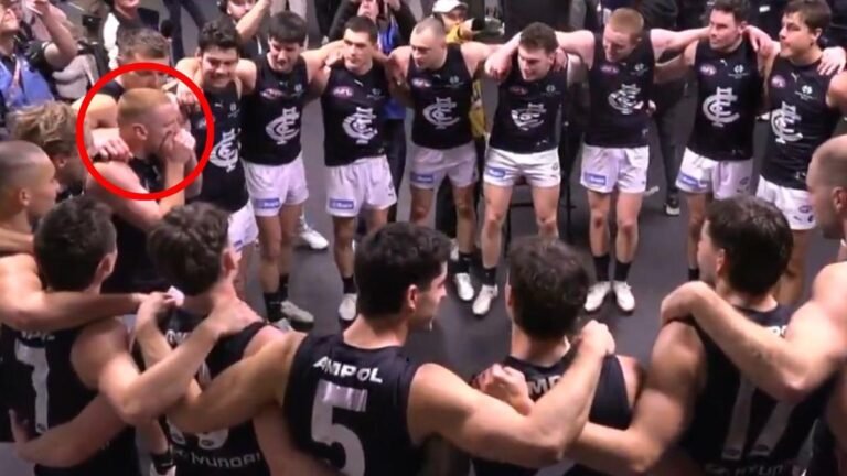 La interpretación de armónica de Matthew Cottrell después del partido