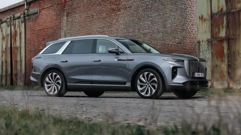 La marca de automóviles más antigua de China llega a