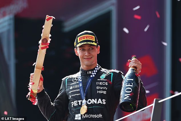 La poursuite calme de George Russell vers la victoire en