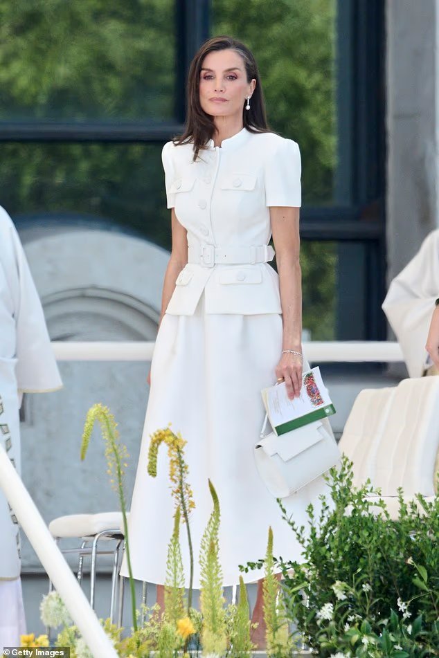 La reine Letizia d'Espagne s'inspire de la mode de la