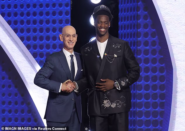 La superstar de BIU, AJ Dibantsa, entre dans l'histoire en