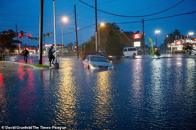 La tempête tropicale meurtrière Arthur fait des ravages dans le