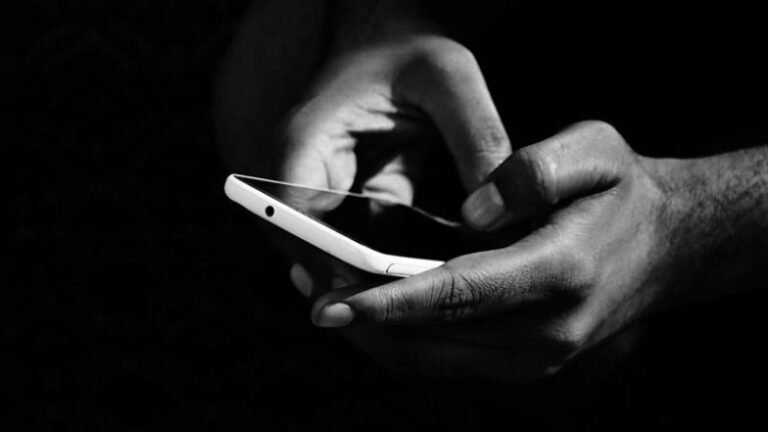 Le marché mondial des smartphones devrait chuter d’un record de