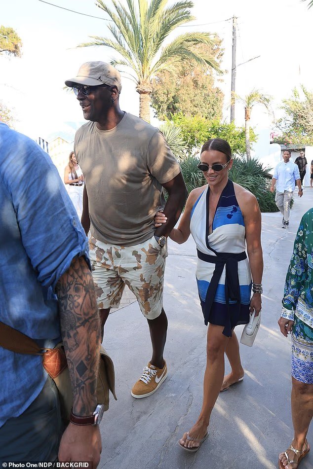 L'épouse de Michael Jordan, Yvette Prieto, montre sa superbe silhouette