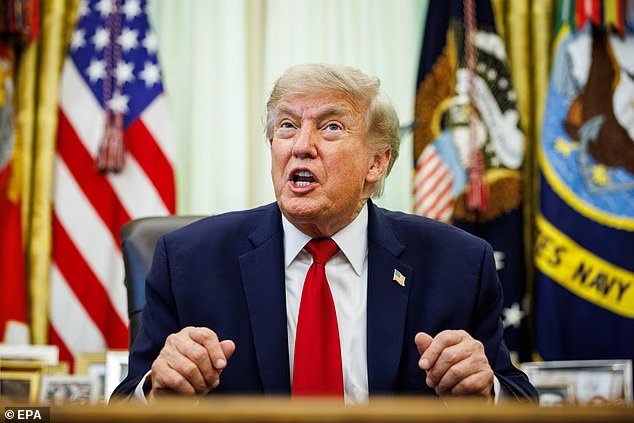 Les chefs des services de renseignement en révolte contre Trump