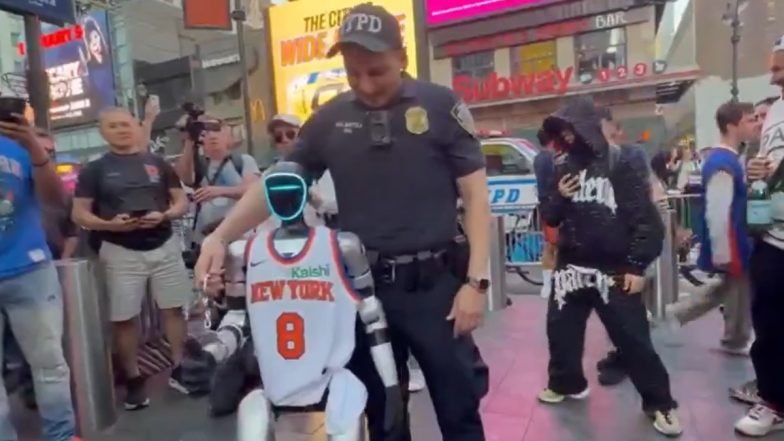 Les flics de New York frappent un robot fou de