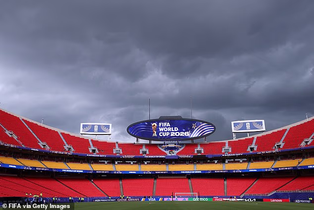 Les supporters de la Coupe du monde évacués du stade