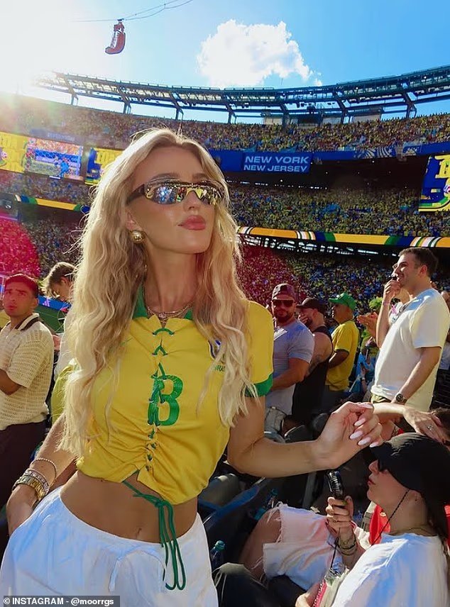 L'ex-WAG Morgan Riddle vise la Coupe du monde après avoir