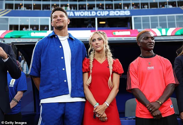 Patrick Mahomes et sa femme Brittany profitent d'un dîner de