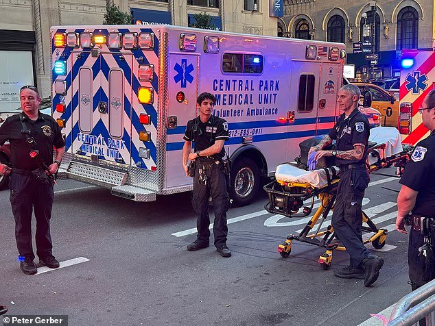 Plusieurs personnes ont été poignardées à la Penn Station de